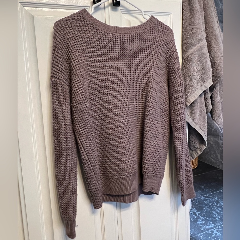 Women’s knit sweater, light purple, size small